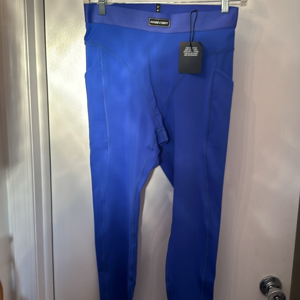 Brand New Savage X Fenty High Waist pocket legging